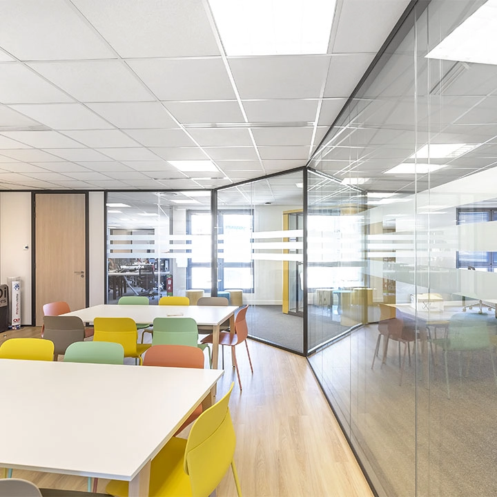 Cloisons amovibles installées par HD Gestion & Agencement